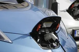 Nissan Leaf Viaggia in elettrico con un'autonomia di 800 km