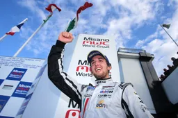 Carrera Cup Italia 2015: a Misano Gara 1 e' di Colombo