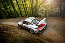 Romain Dumas al Rally di Montecarlo al volante di una Porsche 997 GT3 RS