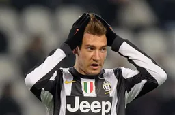 L'ex juventino Bendtner rischia il carcere per aver commesso 7 reati in un anno