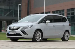 Nuova Opel Zafira Tourer "whisper diesel"