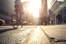 Negli USA si discute per la patente obbligatoria per le bici elettriche: e in Italia?