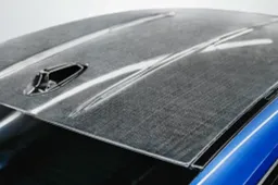 Fibra di carbonio? No, ora la nuova frontiera è il lino