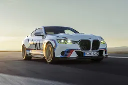 BMW 3.0 CSL: torna la leggenda con 560 CV e cambio manuale