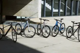 Micromobilità e incentivi: l’offerta di BMW e Mini per bici e monopattini