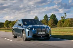 "Fare auto elettriche con batterie sempre più grandi non ha senso", parola di BMW