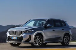 BMW iX1 2023: prova in anteprima, interni, motore, prezzo