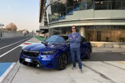 Prova in pista BMW M5 2025: come va a Monza la berlina Plug-In da 727 CV