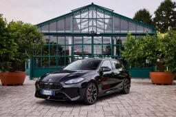 Prova in anteprima BMW Serie 1 2024: più matura, meno sportiva