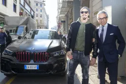 Zlatan Ibrahimovic amplia la sua collezione: la new entry è un SUV da 530 CV