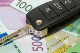 Superbollo addio? Ci è costato 1,5 miliardi di euro e ha deformato il mercato auto