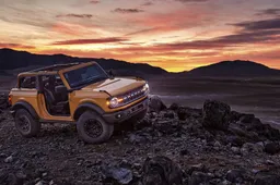 Ford Bronco 2021: listino prezzi, interni, motore e tecnica