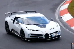 Sorpresa al Nurburgring la Bugatti Centodieci in veste definitiva