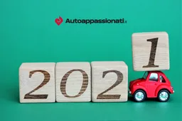 Auguri di un 2021 a tutto gas, buon anno da Autoappassionati.it