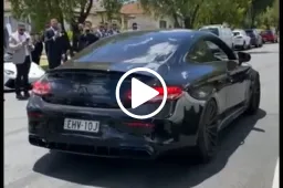 Tenta il burnout con l'AMG C63  S ma qualcosa va decisamente storto [VIDEO]