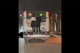 Bus surfing: l’ultima pericolosa follia nata sui social