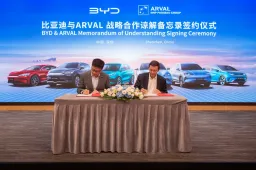 BYD e Arval firmano la collaborazione per il noleggio e le flotte aziendali