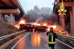 Precipita un TIR dall’Autostrada A1: il VIDEO è agghiacciante
