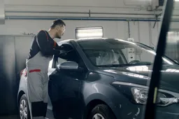 Levabolli: cos’è e come funziona per riparare i danni da grandine