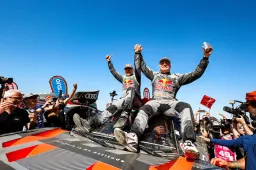 Carlos Sainz vince la Dakar 2024 con Audi: è la sua quarta vittoria