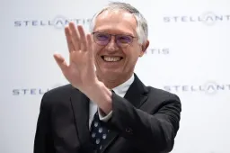 È ufficiale la buonuscita a Carlos Tavares: cifra milionaria