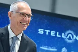 Tavares e la “ricetta” per abbassare i prezzi auto elettriche