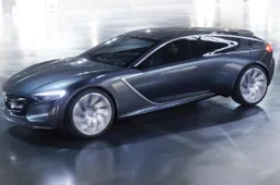 Opel Monza il concept della svolta presentato in Italia
