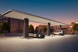 Arrivano le colonnine Mercedes-Benz: Supercharger in stile Tesla per le auto elettriche della Stella