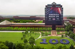 Chrysler compie 100 anni: celebrazioni, cimeli e una nuova era all’orizzonte