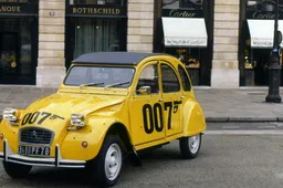 Citroen 2CV 007: si celebra l’anniversario e intanto le quotazioni salgono