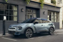 Citroen C4 2021: Listino Prezzi, Dimensioni, Interni, Motori