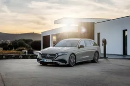 Mercedes Classe E Station Wagon 2023: dimensioni, interni e motori