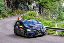 Esordio positivo per Paolo Andreucci al volante della Renault Clio Rally4