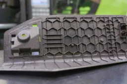 La Ford del futuro? Sarà fatta con scarti degli ulivi