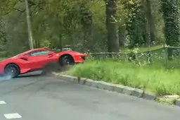 Ferrari 488: l’incidente è alquanto incredibile e imbarazzante [VIDEO]