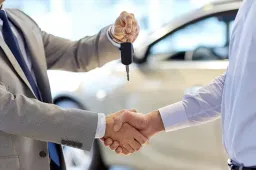 Auto nuova, quando è meglio comprarla