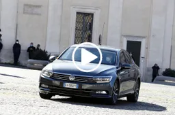 Dimissioni Conte: l'arrivo al Quirinale per l'incontro con Mattarella [VIDEO]