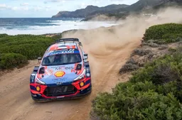 Hyundai vince il Rally di Sardegna e torna in vetta al costruttori