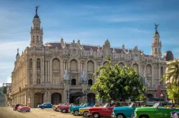 L’Italia è la nuova Cuba dell’auto