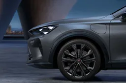 Cupra Formentor in una nuova veste: debutto italiano per le nuove edizioni limitate Dark Night e Dark Stone