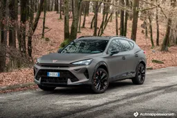 Prova Cupra Formentor VZ plug-in: il crossover sportiveggiante si rinnova con un plug-in da 100 km in elettrico