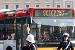 Sciopero 16 dicembre 2022: trasporti pubblici fermi prima del Natale