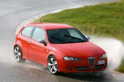 [Parigi 2006] Alfa 147 Q2, anteprima mondiale