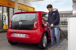 Volkswagen eco up! La citycar a metano