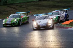 Porsche Carrera Cup Italia: doppietta per Ledogar nel sabato di Vallelunga