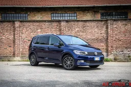 Volkswagen Touran 2.0 TDI | Prova su strada