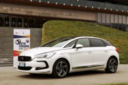 DS5: eletta Auto Europa 2016, 60 anni dopo la "nonna" DS19