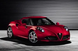 Alfa Romeo 4C debutto mondiale al Salone di Ginevra 2013