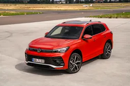 Volkswagen Tiguan 2024: dimensioni, interni, motori, quando arriva e prezzo