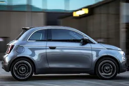 La nuova 500 elettrica si scopre al Motor Village di Arese